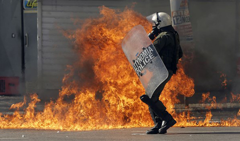 Yunanistan’da grev hayatı felç etti